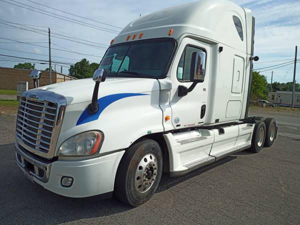 Freightliner Cascadia - cars & trucks - by owner - vehicle... for sale in Cleveland, OH – photo 13