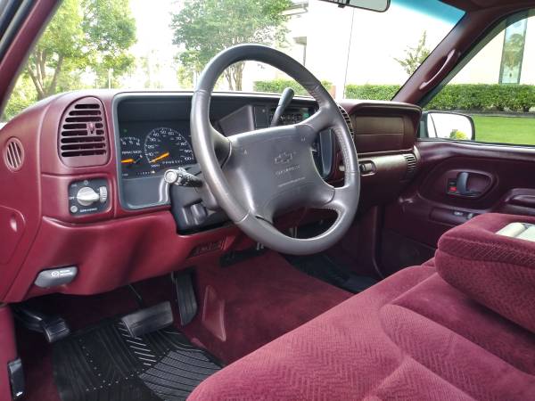 A Beautiful Black 1997 Chevrolet Silverado Z/71 4X4 Short Bed Truck for sale in Hudson, TX – photo 19