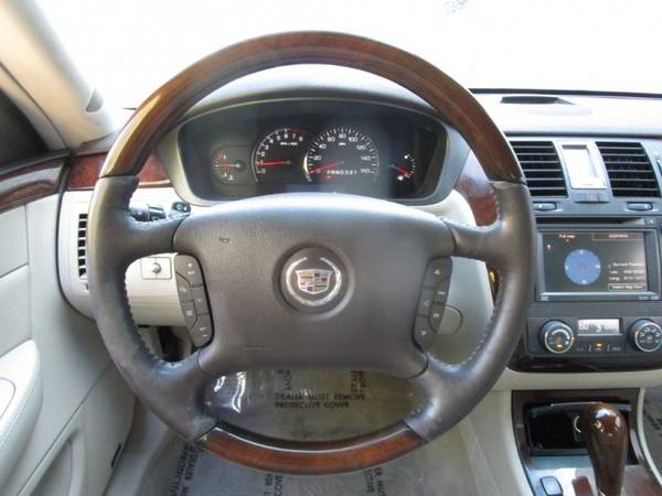 2007 Cadillac DTS PERFORMANCE - NAVI - MOON ROOF - PARKING ASSIST -... for sale in Sacramento , CA – photo 8