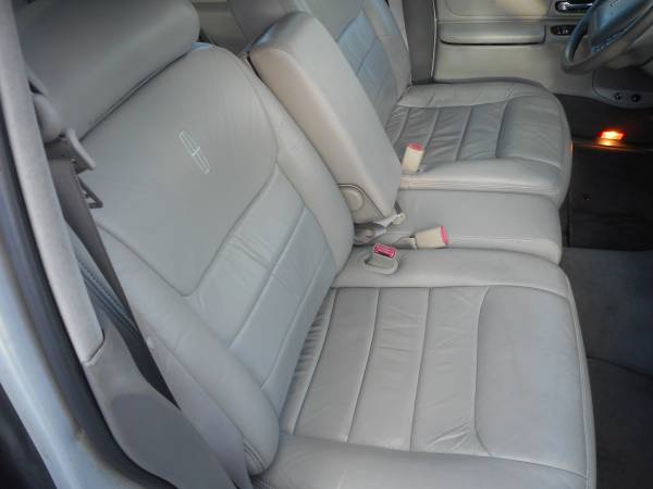 Lincoln Town Car 1-owner garaged 68k miles like new needs nothing for sale in Hallandale, FL – photo 14