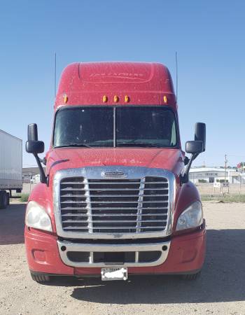 ***2013 FREIGHTLINER CASCADIA TAKE OVER PAYMENTS*** for sale in El Paso, TX – photo 2