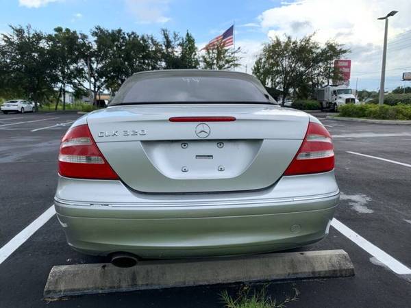 2005 Mercedes-Benz CLK320 - cars & trucks - by dealer - vehicle... for sale in PORT RICHEY, FL – photo 4