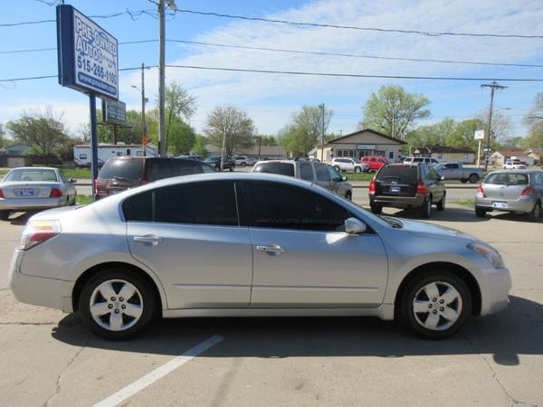 2008 Nissan Altima S Sedan - Automatic/6 Speed Manual/Low Miles for sale in Des Moines, IA – photo 5