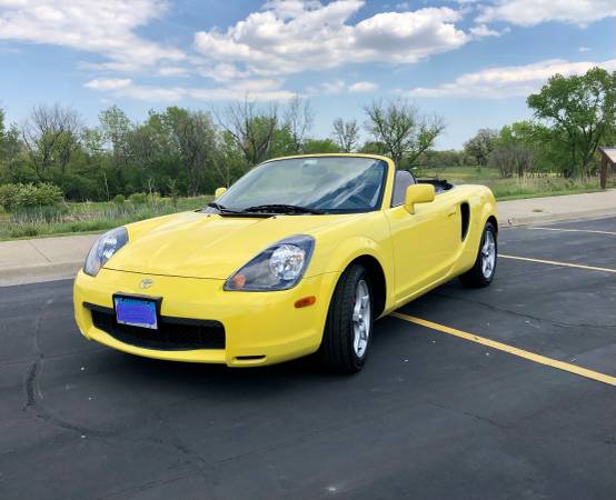 2001 MR2 Spyder with under 27K Miles! for sale in Oak Park, IL – photo 4