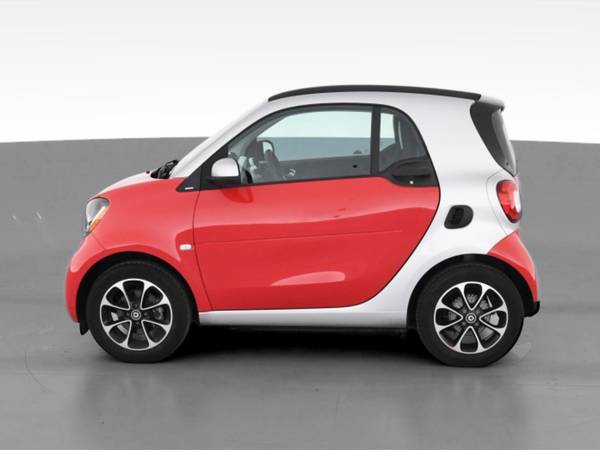 2017 smart fortwo Passion Hatchback Coupe 2D coupe Red - FINANCE -... for sale in Fresh Meadows, NY – photo 5