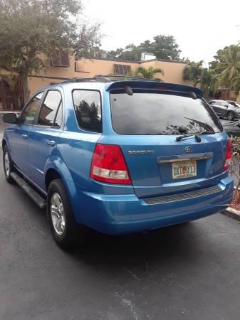 2005 Kia Sorento V6 4wd 5speed - cars & trucks - by owner - vehicle... for sale in Hollywood, FL – photo 3