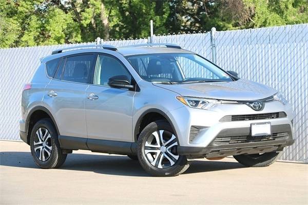 2018 Toyota RAV4 LE - - by dealer - vehicle automotive for sale in Fruitland, ID – photo 2