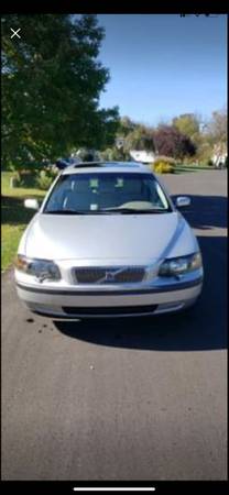 2004 Volvo V70 2.5T AWD - cars & trucks - by owner - vehicle... for sale in Dover, PA – photo 2