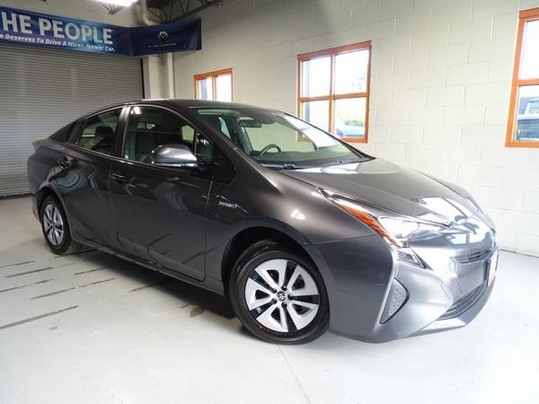 2018 Toyota Prius Four !!Bad Credit, No Credit? NO PROBLEM!! for sale in WAUKEGAN, IL – photo 4