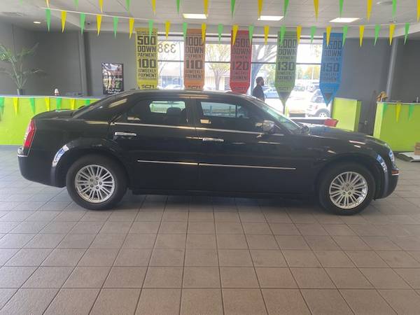 2010 Chrysler 300 - - by dealer - vehicle automotive for sale in Fort Myers, FL – photo 7