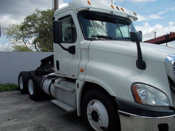 2012 Freightliner Cascadia - cars & trucks - by dealer - vehicle... for sale in Plant City, FL – photo 3