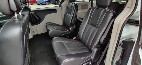 2014 Chrysler Town Country 4dr Wgn Touring - cars & trucks - by... for sale in Oconomowoc, WI – photo 13
