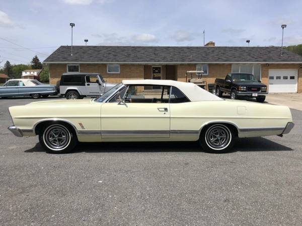 1967 Ford ltd Yellow - - by dealer - vehicle for sale in Johnstown , PA – photo 9