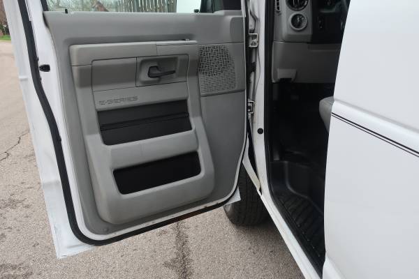 2013 FORD ECONOLINE EXTENDED CARGO VAN - - by dealer for sale in FOX RIVER GROVE, IL – photo 17