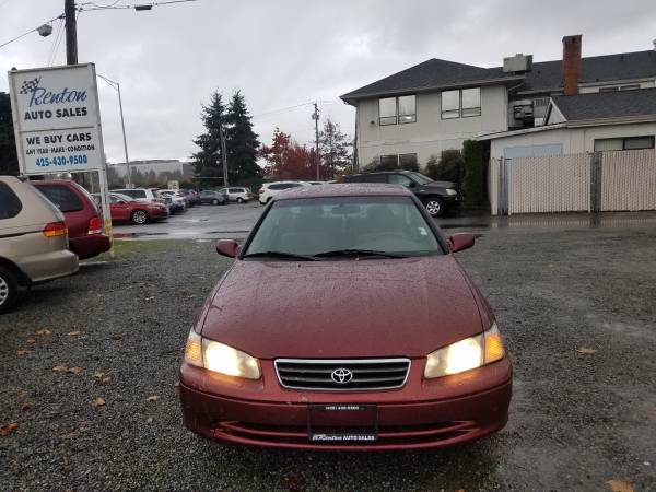2000 Toyota Camry Le *Great on gas* - cars & trucks - by dealer -... for sale in Renton, WA – photo 2