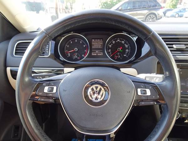 2017 Volkswagen VW Jetta 1.8t Sel - cars & trucks - by dealer -... for sale in Cincinnati, OH – photo 17