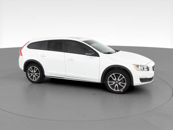 2018 Volvo V60 T5 Cross Country Wagon 4D wagon White - FINANCE... for sale in Washington, District Of Columbia – photo 14