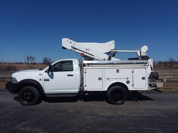 2012 Dodge Ram 5500 41 4x4 Diesel Bucket Truck Material Handling for sale in Gilberts, WI – photo 3