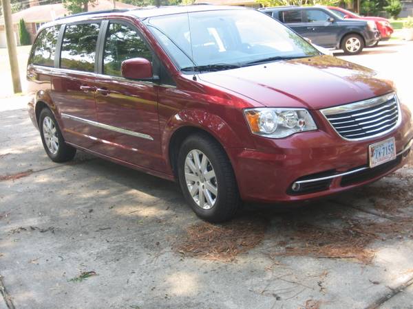 2012 Chrysler Town and Country for sale in Chesapeake , VA – photo 6