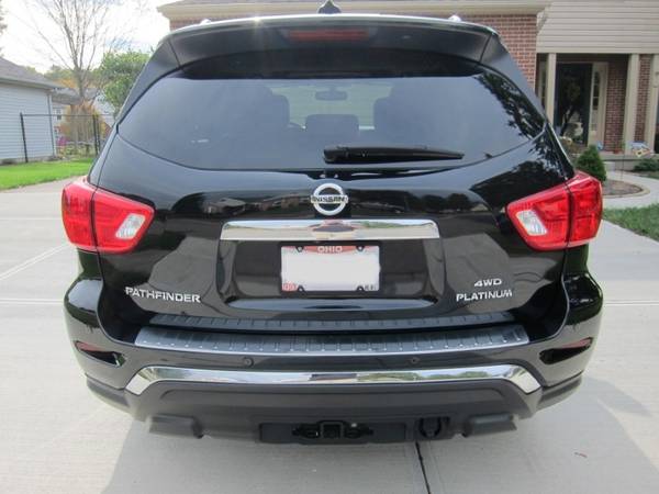 2017 Nissan Pathfinder Platinum AWD - Black - Fantastic Condition for sale in Fairfield, OH – photo 8