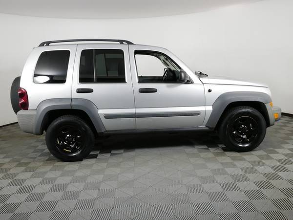 2006 Jeep Liberty Sport - - by dealer - vehicle for sale in Inver Grove Heights, MN – photo 10