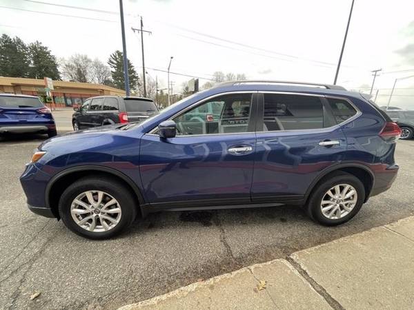 2018 Nissan Rogue SV - - by dealer - vehicle for sale in Wausau, WI – photo 4