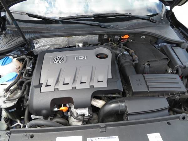 2013 Volkswagen Passat 4dr Sdn 2 0L DSG TDI SE w/Sunroof 50, 000 for sale in Waterloo, IA – photo 13