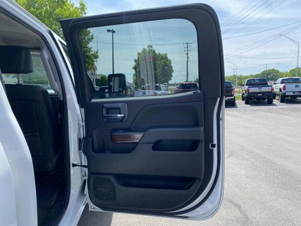 2018 GMC Sierra 2500HD SLT 4x4 4dr Crew Cab SB - CALL/TEXT TODAY! for sale in Charlotte, NC – photo 24