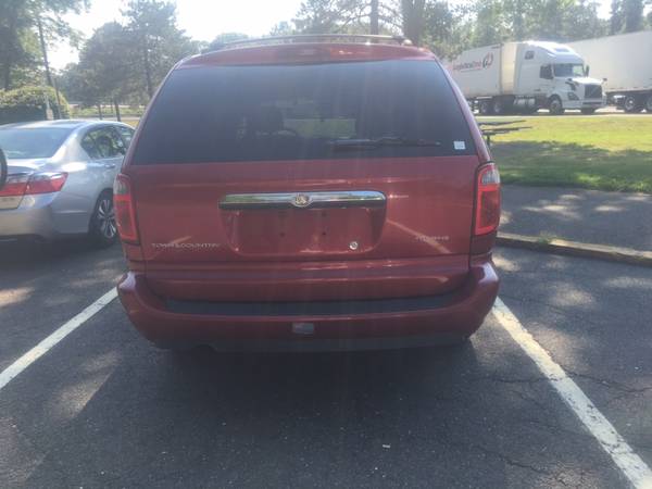 05 Chrysler town and country - cars & trucks - by dealer - vehicle... for sale in Bronx, NY – photo 4