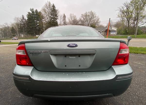 2006 Ford Five Hundred SE - - by dealer - vehicle for sale in kent, OH – photo 2