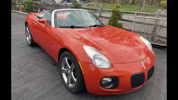 2008 Pontiac Solstice GXP - Low Miles ! for sale in Bronxville, NY – photo 11