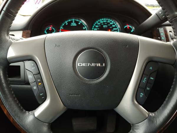 2013 GMC YUKON DENALI 3RD ROW! LEATHER! NAV! DVD! 1 OWNER! MUST SEE! for sale in Norman, TX – photo 19