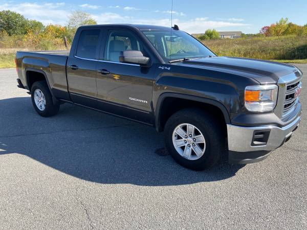 2015 GMC Sierra 1500 SLE 4X4 double cab..... 1-owner for sale in Burnt Hills, NY – photo 10