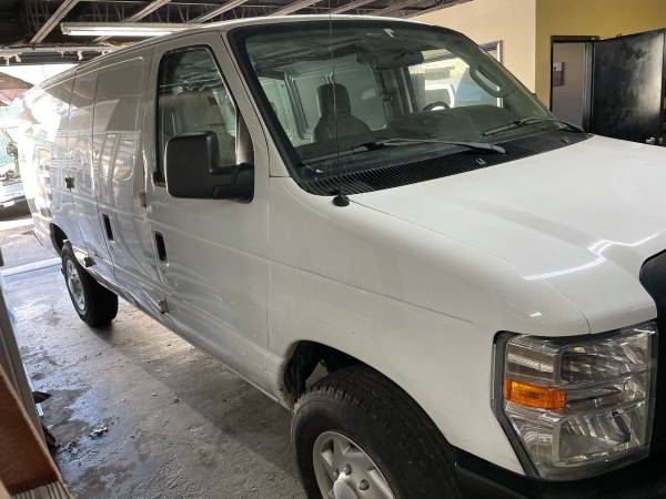 2009 Ford E250 extended cargo van for sale in STATEN ISLAND, NY – photo 2