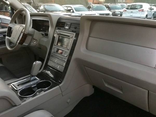 2008 Lincoln Navigator 4WD for sale in Trenton, NJ – photo 22