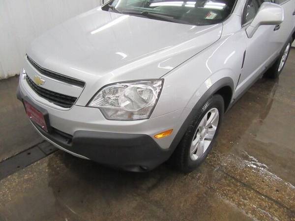 2013 Chevrolet Captiva Sport LS 4dr SUV w/ 2LS - cars & trucks - by... for sale in MENASHA, WI – photo 3