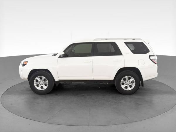 2018 Toyota 4Runner SR5 Sport Utility 4D suv White - FINANCE ONLINE... for sale in Washington, District Of Columbia – photo 5