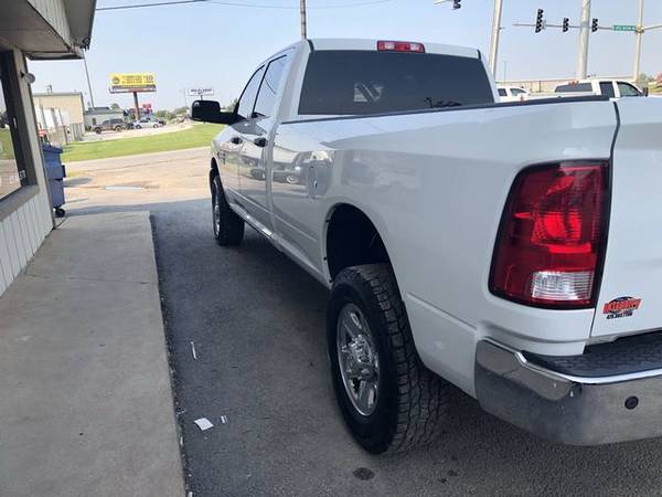 2017 RAM 2500 Tradesman Crew Cab LWB pickup White for sale in Bethel Heights, AR – photo 4
