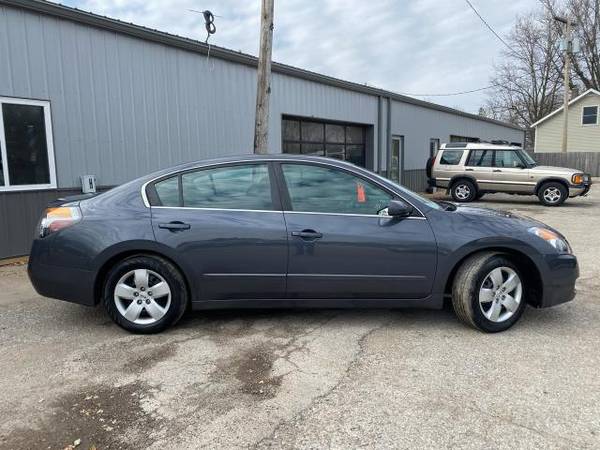 2008 Nissan Altima 4dr Sdn I4 CVT 2.5 S - cars & trucks - by dealer... for sale in CENTER POINT, IA – photo 3