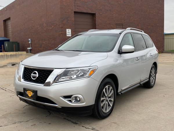 2013 NISSAN PATHFINDER SL/4x4/LEATHER/FULLY LOADED/CLEAN for sale in OMAHA NEBRASKA / EFFECT AUTO CENTER, IA – photo 5