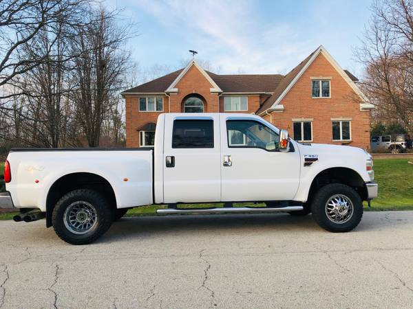 2008 FORD F350 CREW CAB LARIAT POWER STROKE DIESEL 4X4 LIKE NEW F... for sale in Deerfield, IL – photo 2