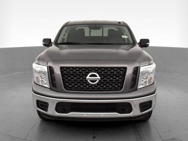 2019 Nissan Titan Crew Cab SV Pickup 4D 5 1/2 ft pickup Gray -... for sale in Albuquerque, NM – photo 17