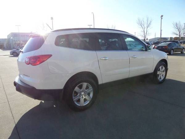 2012 Chevrolet Traverse, 2LT, Leather, New Rubber, 97K, Nice! - cars for sale in Fargo, ND – photo 6