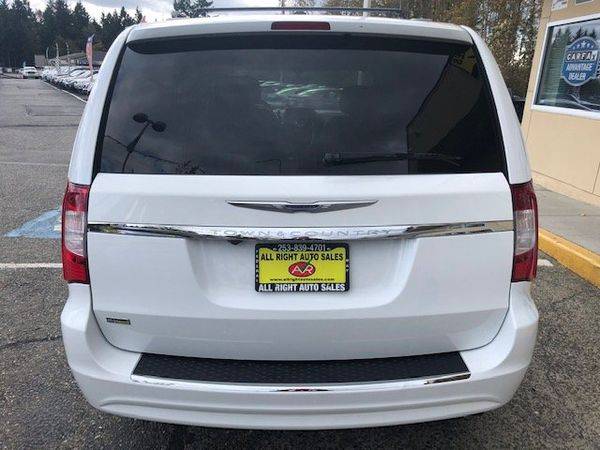 2014 Chrysler Town Country Touring Financing Available! for sale in Federal Way, WA – photo 3