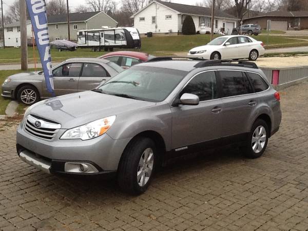 2011 Subaru Outback 2.5i Limited - cars & trucks - by dealer -... for sale in west union, IA – photo 3