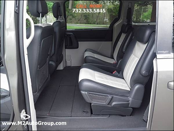 2010 Chrysler Town Country Touring Plus 4dr Mini Van for sale in East Brunswick, NJ – photo 10