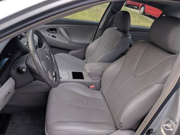 SILVER 2008 TOYOTA CAMRY HYBRID - 25 SERVICE RECORDS - LEATHER- 40 MPG for sale in Powder Springs, TN – photo 3