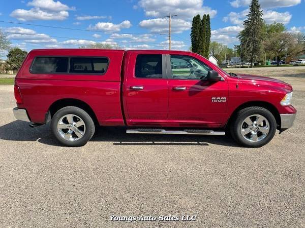 2015 Ram 1500 SLT Quad Cab 4WD 8-Speed Automatic for sale in Fort Atkinson, WI – photo 4