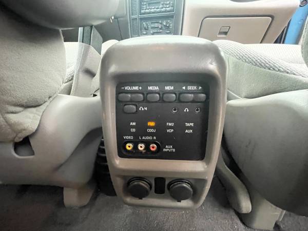 2003 Ford Windstar SE w/DVD 3.8L V6 - Only 68,000 Miles - No Rust -... for sale in Lakemore, OH – photo 7