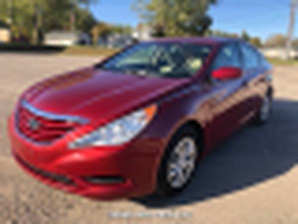 2012 Hyundai Sonata GLS Auto - cars & trucks - by dealer - vehicle... for sale in Fort Atkinson, WI – photo 3